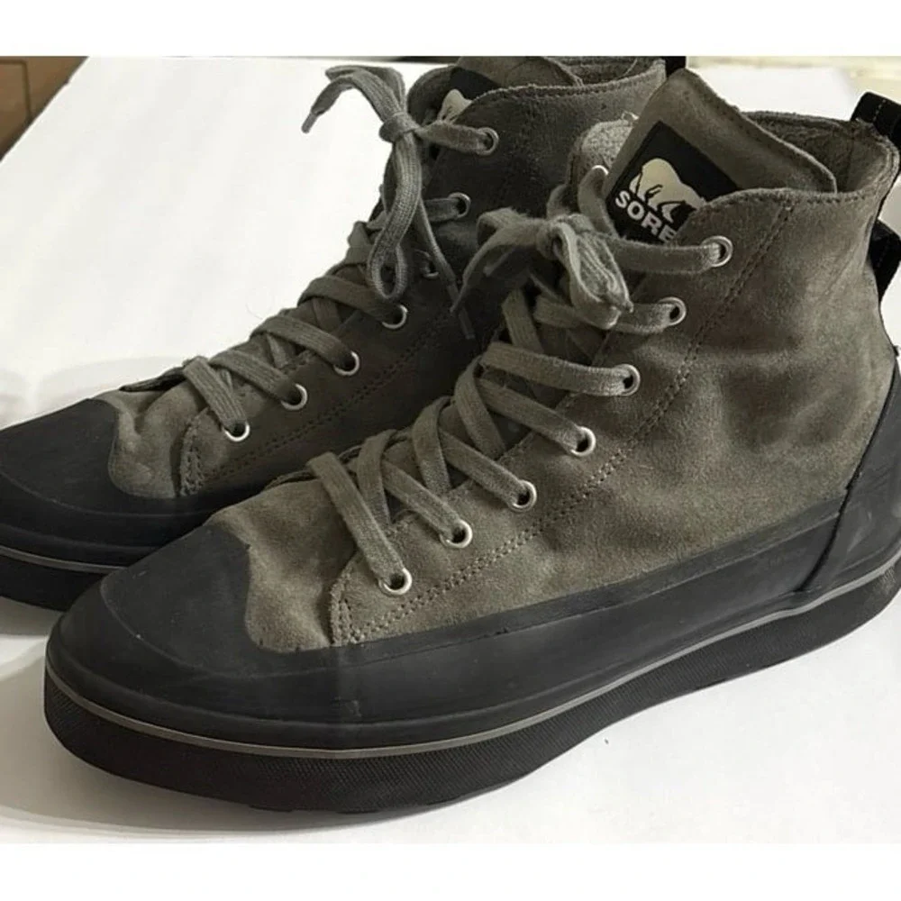 Sorel Men's Cheyanne Metro II (sz. 9.5) Gray waterproof Boots Sneakers